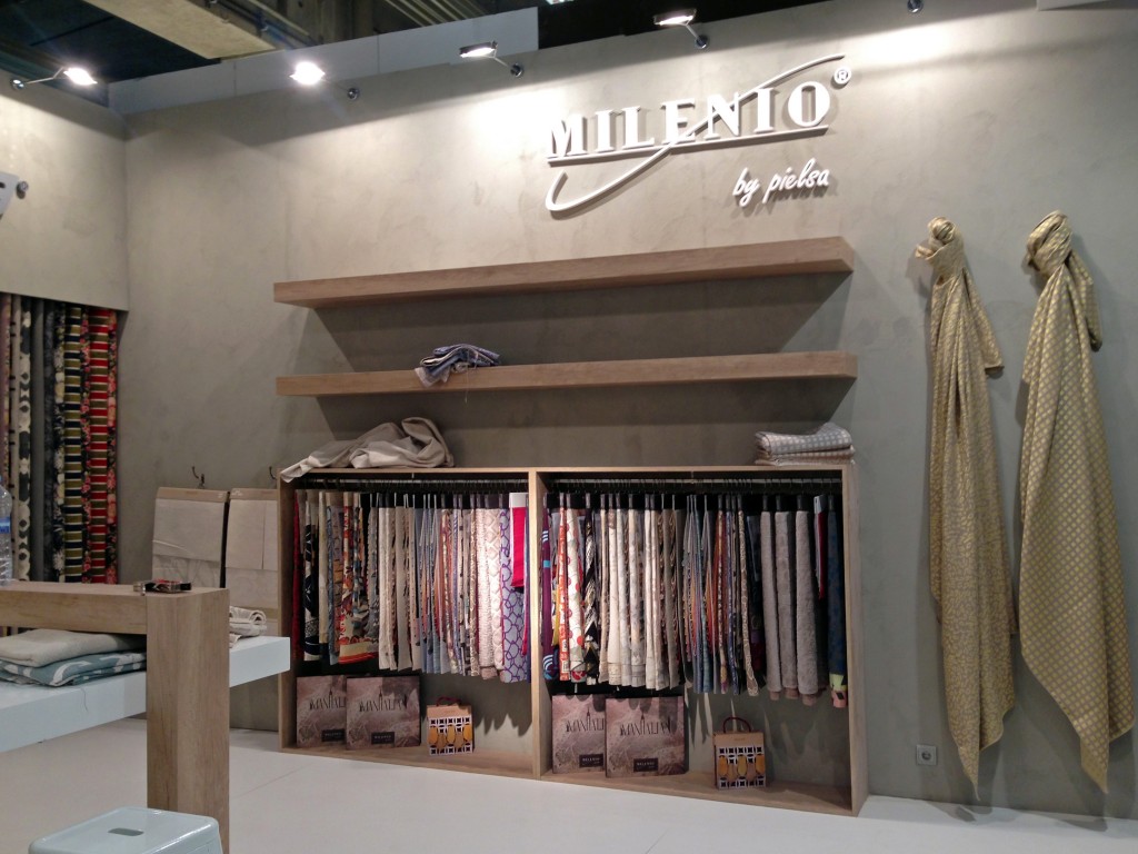 stands con textiles
